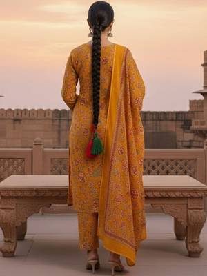Women Floral Printed Regular Thread Work Kurta with Trousers & With Dupatta 4