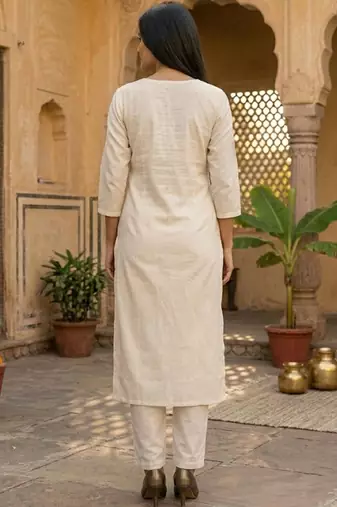 Women Embroidered Regular Thread Work Kurta with Trousers & With Dupatta