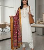 Women Embroidered Regular Thread Work Kurta with Trousers & With Dupatta