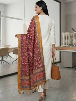 Women Embroidered Regular Thread Work Kurta with Trousers & With Dupatta 4