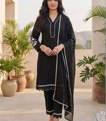 Women Ethnic Motifs Embroidered Regular Thread Work Kurta with Trousers & With Dupatta