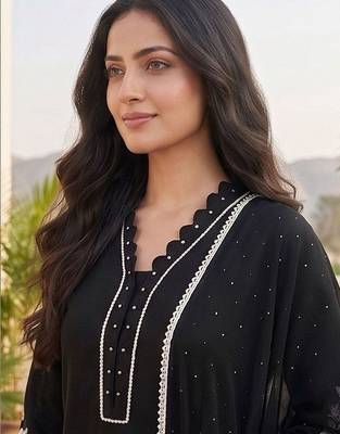 Women Ethnic Motifs Embroidered Regular Thread Work Kurta with Trousers & With Dupatta 2