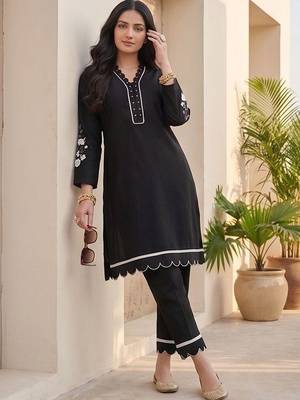 Women Ethnic Motifs Embroidered Regular Thread Work Kurta with Trousers & With Dupatta 4