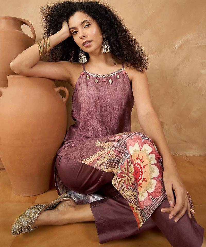 Women Paisley Printed Regular Beads and Stones Kurta with Trousers