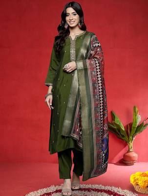 Women Ethnic Motifs Embroidered Kurta with Pyjama & Dupatta 1