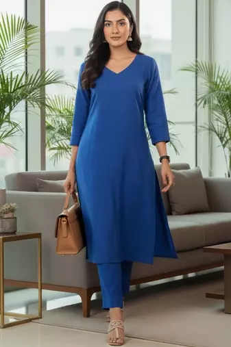Women Ethnic Motifs Regular Kurta with Trousers & With Dupatta