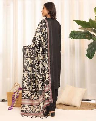 V-Neck Straight Kurta With Trouser 3