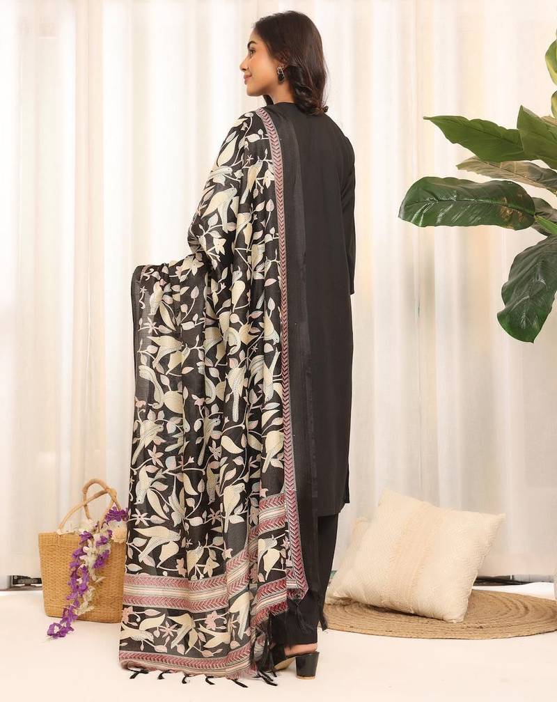 V-Neck Straight Kurta With Trouser