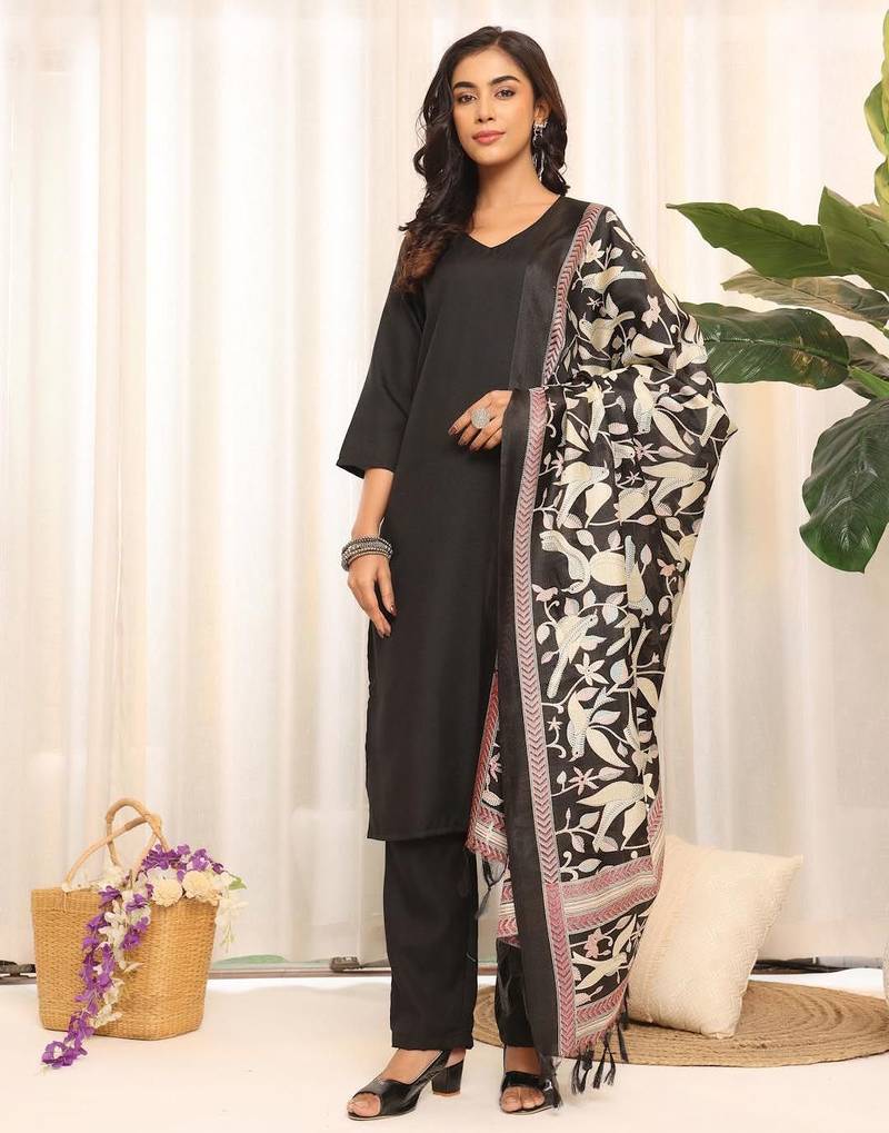 V-Neck Straight Kurta With Trouser