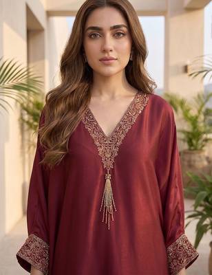 Women Ethnic Motifs Embroidered Regular Thread Work Kurta with Trousers 2