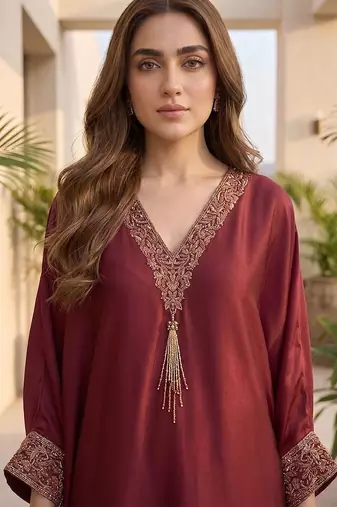 Women Ethnic Motifs Embroidered Regular Thread Work Kurta with Trousers