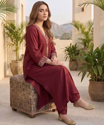 Women Ethnic Motifs Embroidered Regular Thread Work Kurta with Trousers 7