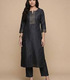Women Regular Thread Work Kurta with Trousers