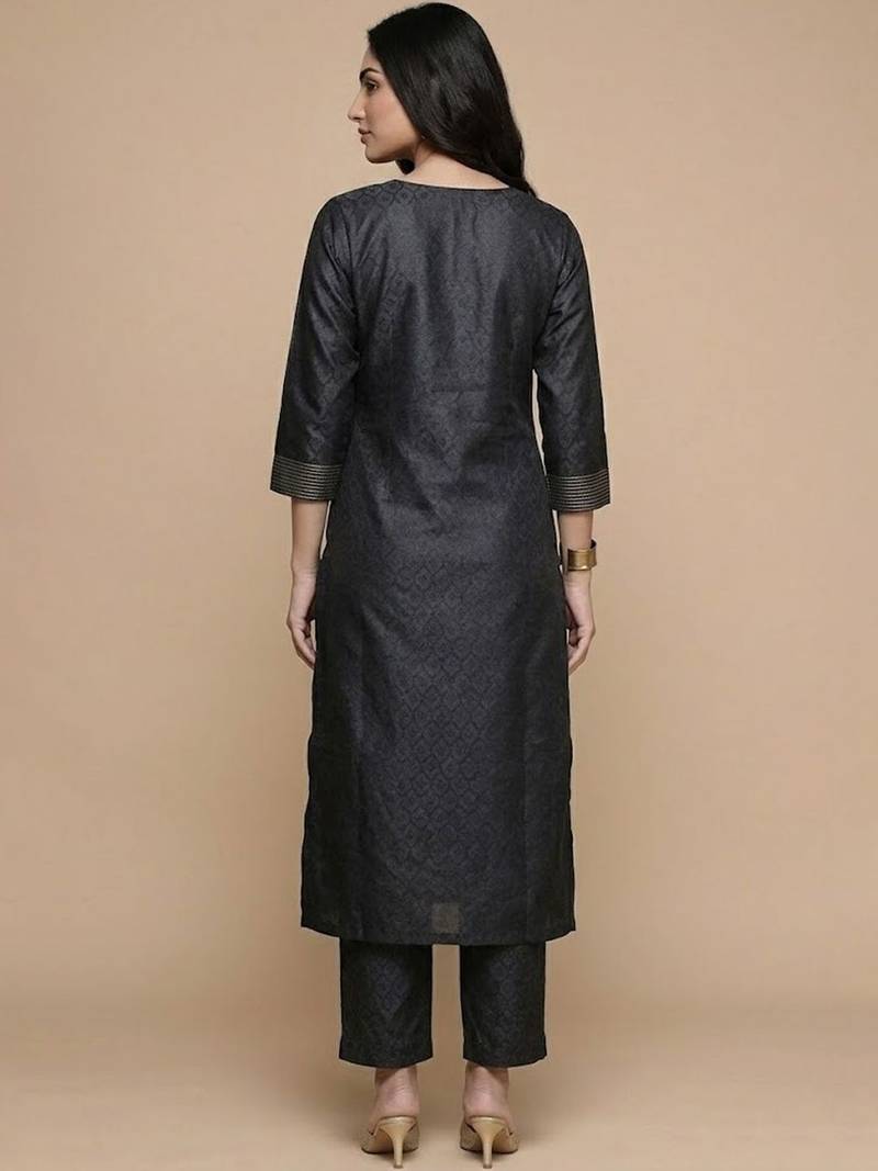 Women Regular Thread Work Kurta with Trousers