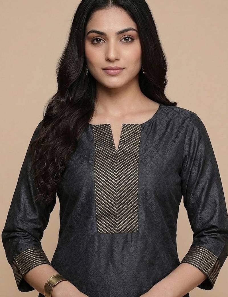 Women Regular Thread Work Kurta with Trousers