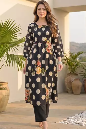 Floral Printed Regular Kurta with Trousers