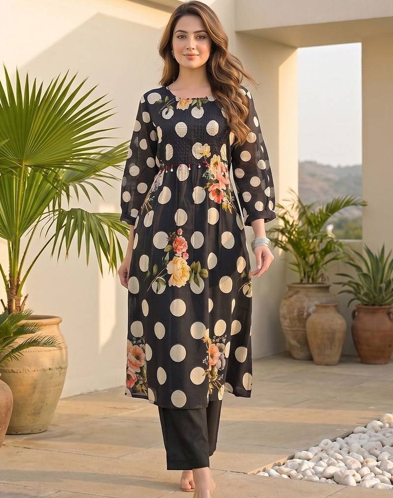 Floral Printed Regular Kurta with Trousers