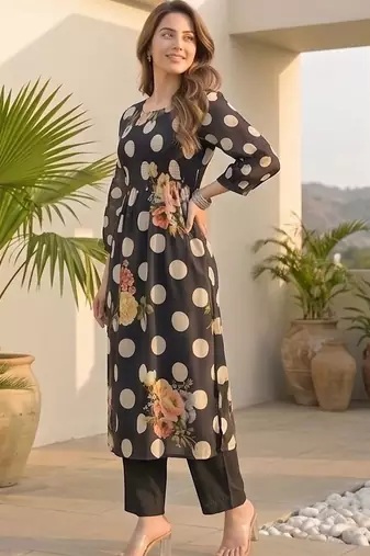 Floral Printed Regular Kurta with Trousers