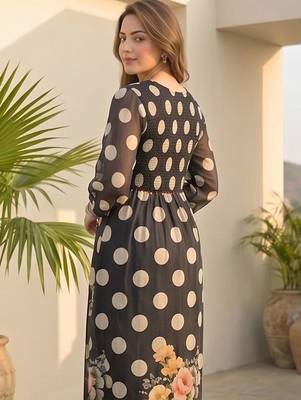 Floral Printed Regular Kurta with Trousers 7