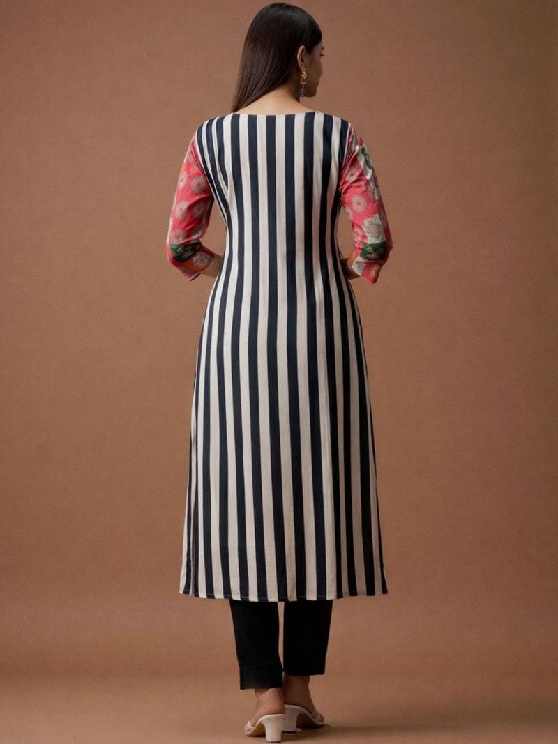 Women Printed Regular Kurta with Trousers