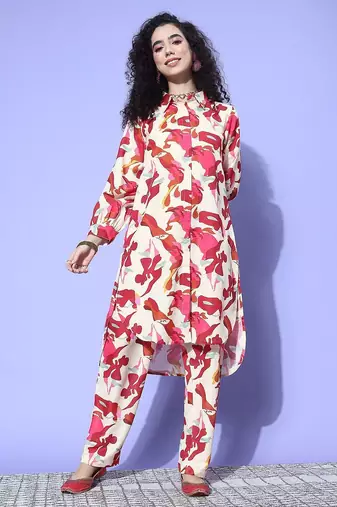 Women Printed Regular Kurta with Trousers