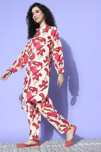 Women Printed Regular Kurta with Trousers