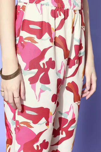 Women Printed Regular Kurta with Trousers