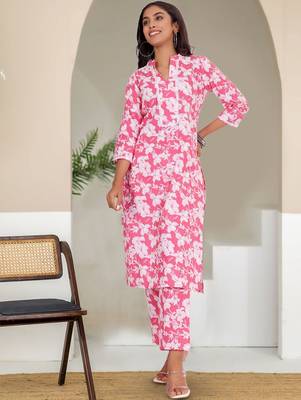 Women Floral Printed Pure Cotton Kurta with Trousers 1