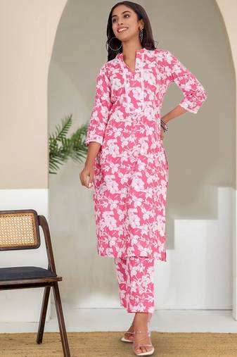 Women Floral Printed Pure Cotton Kurta with Trousers