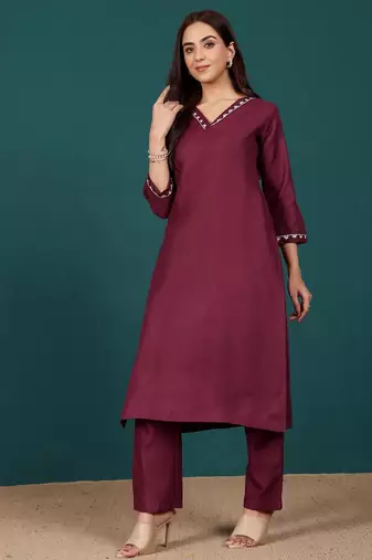 Women Embroidered Regular Thread Work Kurta with Trousers