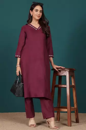 Women Embroidered Regular Thread Work Kurta with Trousers