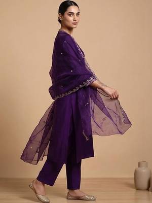 Women Ethnic Motifs Embroidered Regular Thread Work Kurta with Trousers & With Dupatta 4