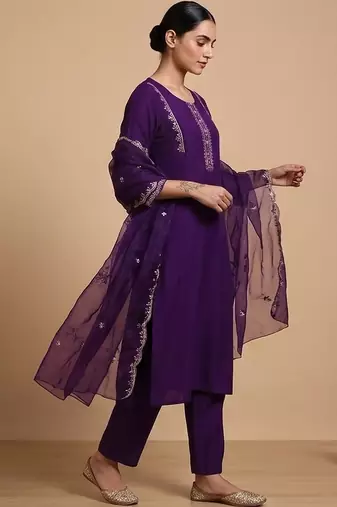 Women Ethnic Motifs Embroidered Regular Thread Work Kurta with Trousers & With Dupatta