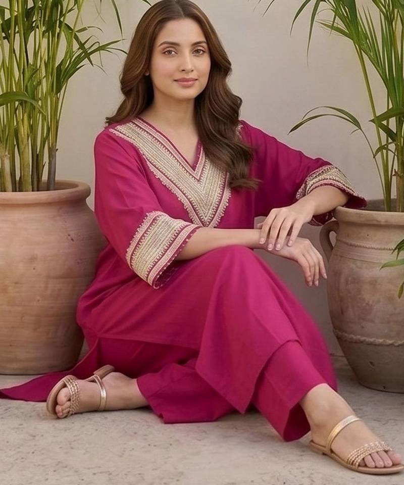 Women Yoke Design Regular Kurta with Trousers