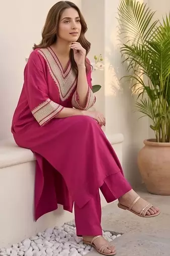 Women Yoke Design Regular Kurta with Trousers