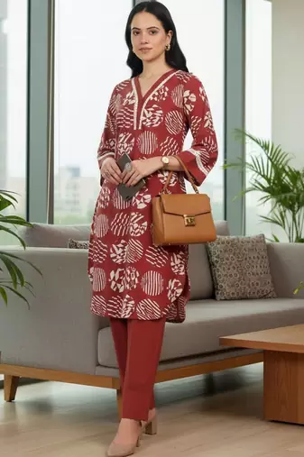 Women Printed Regular Kurta with Trousers