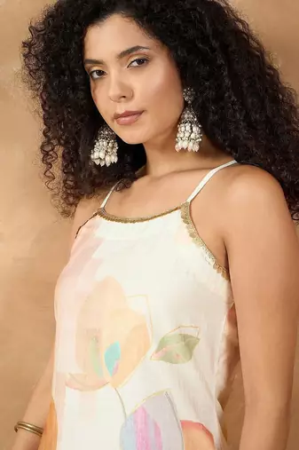 Women Spaghetti strap floral kurta with trousers