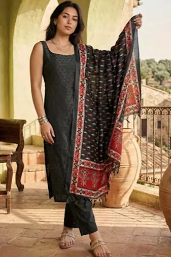 Women Regular Kurta with Trousers & With Dupatta
