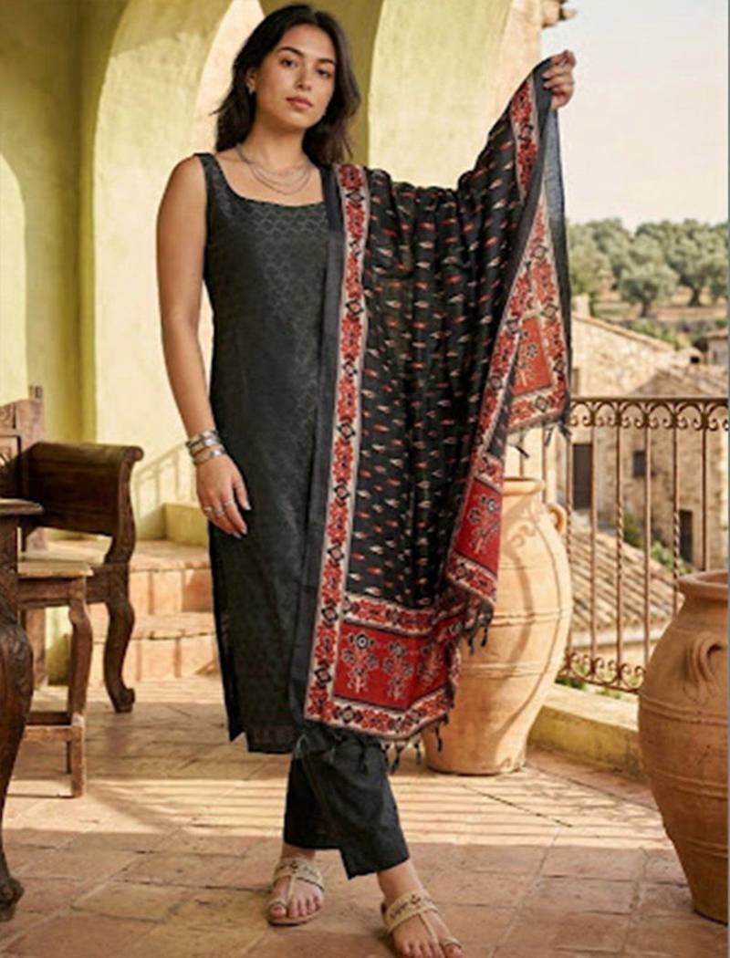 Women Regular Kurta with Trousers & With Dupatta