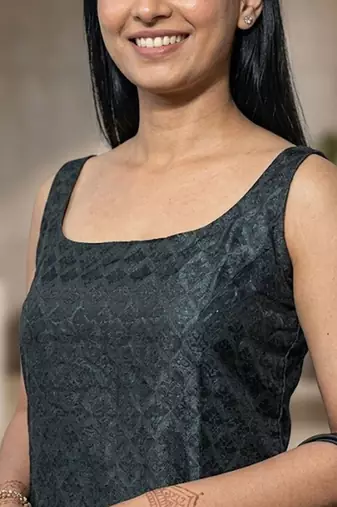 Women Regular Kurta with Trousers