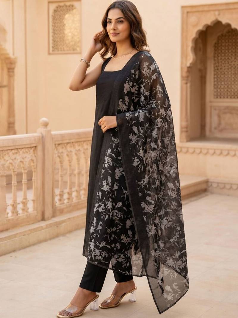 Women Regular Kurta with Trousers & With Dupatta