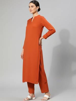 Women Regular Silk Crepe Kurta with Trousers 5
