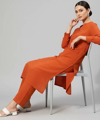 Women Regular Silk Crepe Kurta with Trousers 6