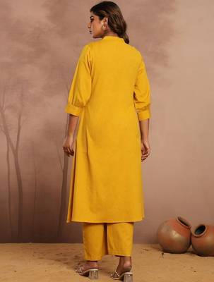 Women Ethnic Motifs Embroidered Regular Thread Work Kurta with Trousers 4