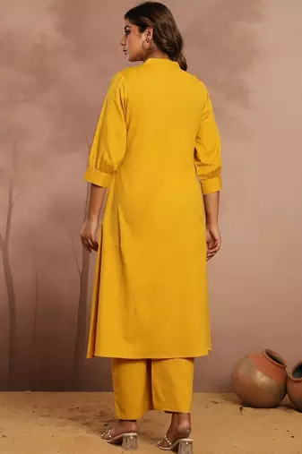 Women Ethnic Motifs Embroidered Regular Thread Work Kurta with Trousers