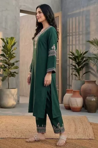 Ethnic Motifs Embroidered Regular Kurta with Trousers & With Dupatta