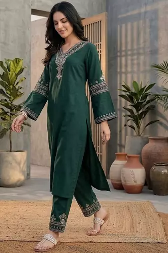Ethnic Motifs Embroidered Regular Kurta with Trousers & With Dupatta
