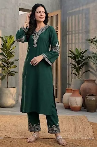 Ethnic Motifs Embroidered Regular Kurta with Trousers & With Dupatta