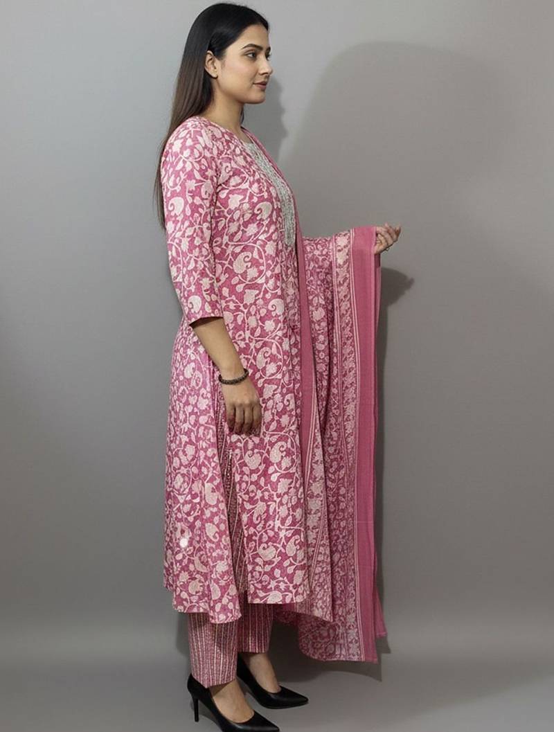 Women Floral Printed Regular Thread Work Kurta with Trousers & With Dupatta