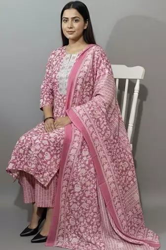 Women Floral Printed Regular Thread Work Kurta with Trousers & With Dupatta